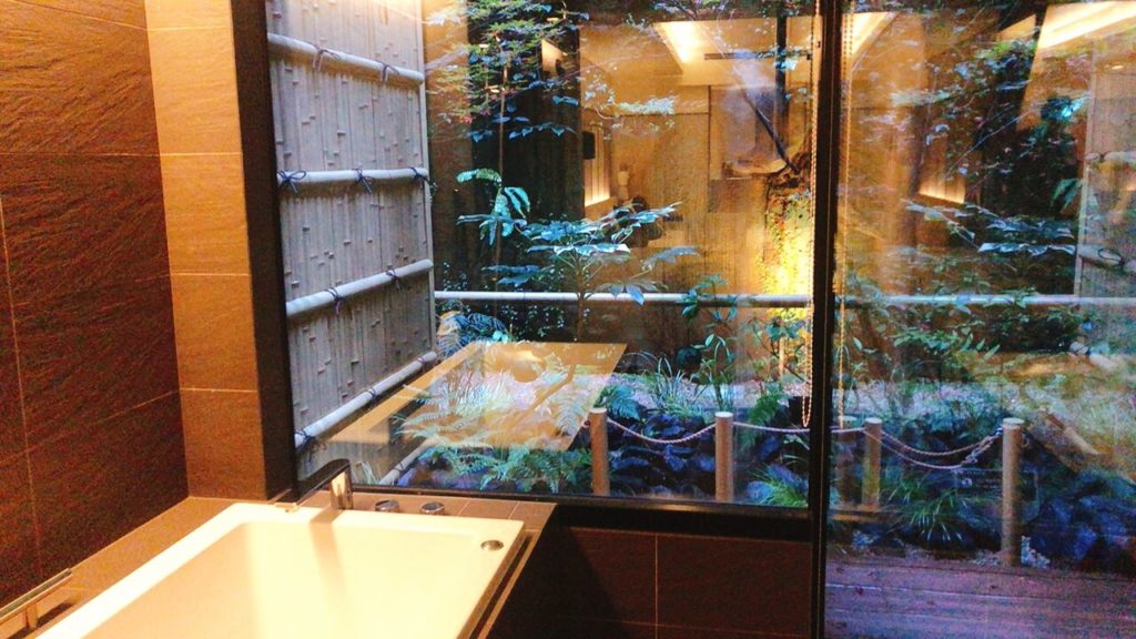 ソラリア西鉄ホテル京都プレミア三条鴨川のガーデンツインルームの浴室