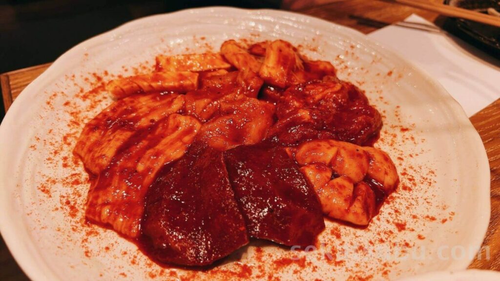 炭火焼肉ホルモンうしごろのホルモン盛り合わせ味噌